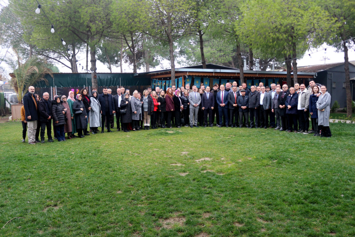 İYİ Parti Teşkilatı tam kadro kahvaltıda buluştu