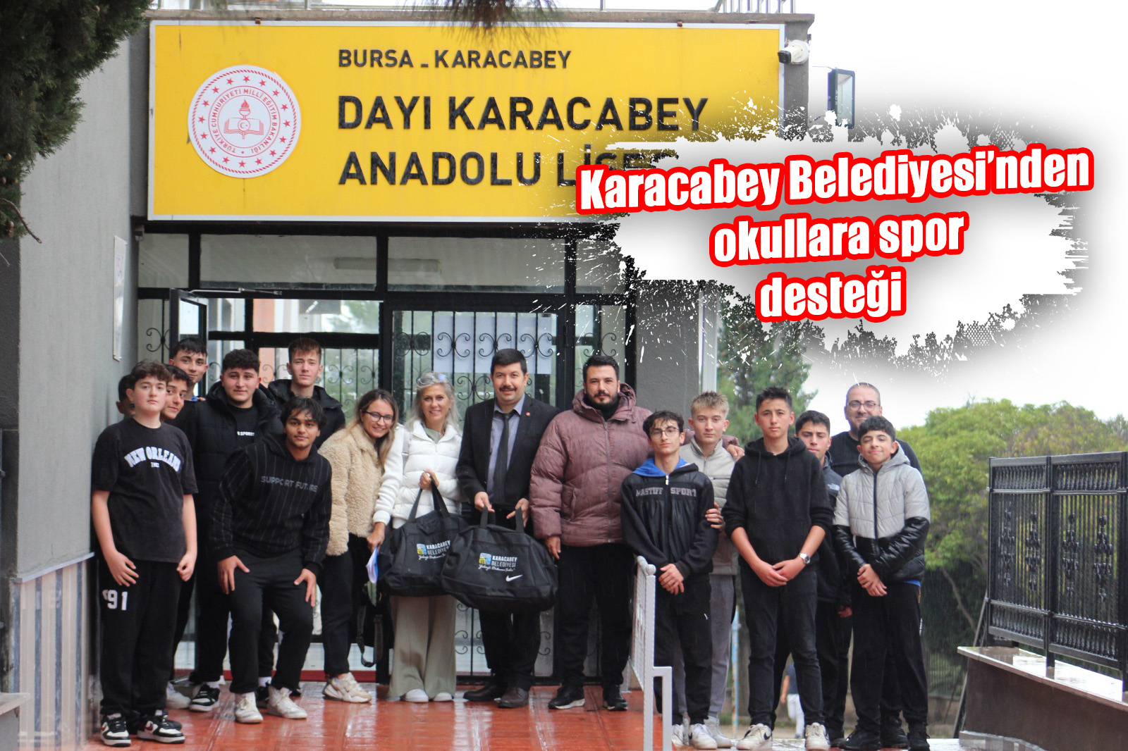 Karacabey Belediyesi’nden  okullara spor desteği 